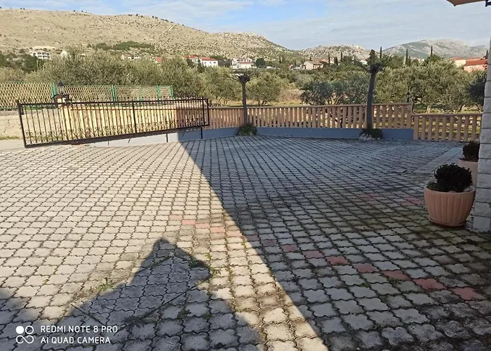 Apartments Ana